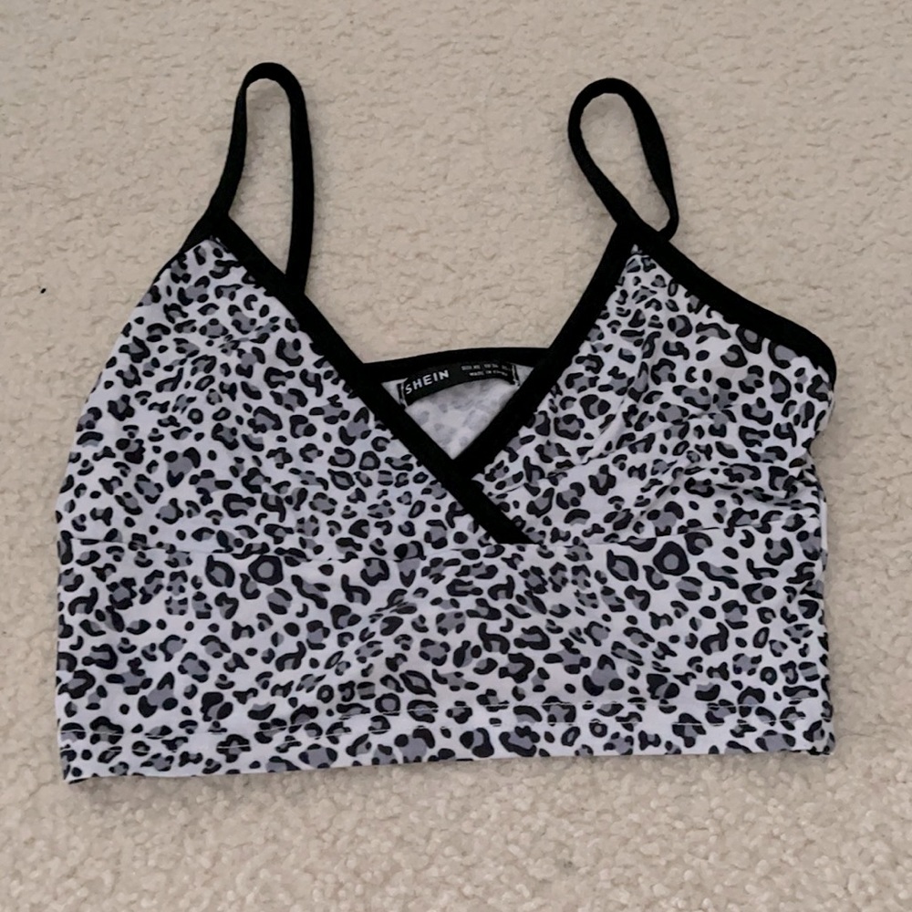 grey cheetah cropped top